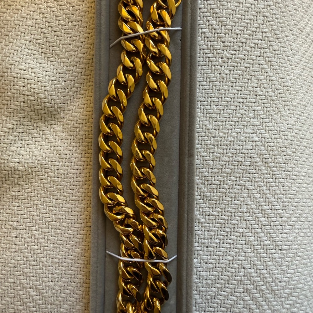 Men's Luxurious Gold-Tone Chain Necklace